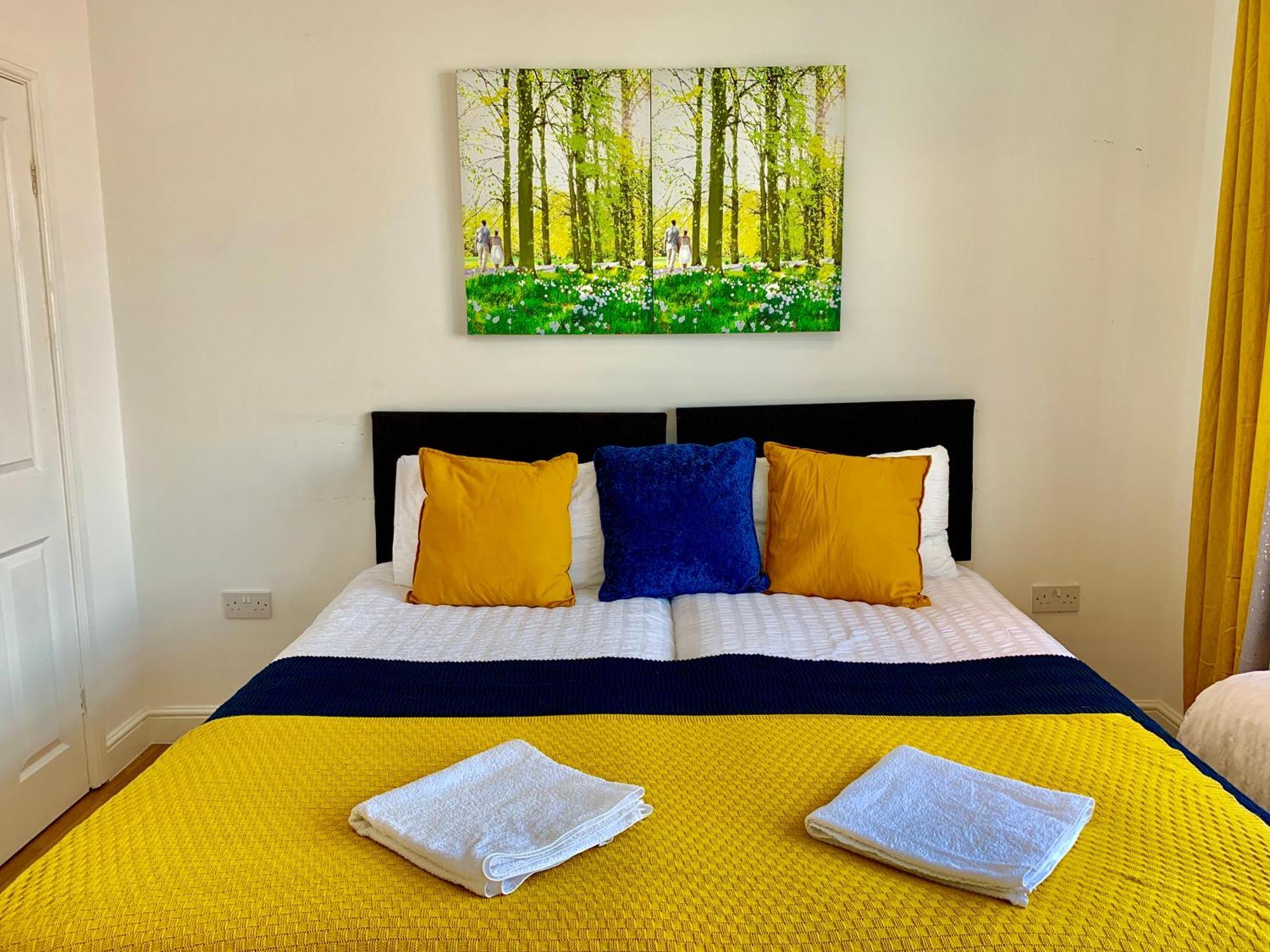 London Studio Apartments, Private Bathrooms And Parking อิลฟอร์ด ภายนอก รูปภาพ