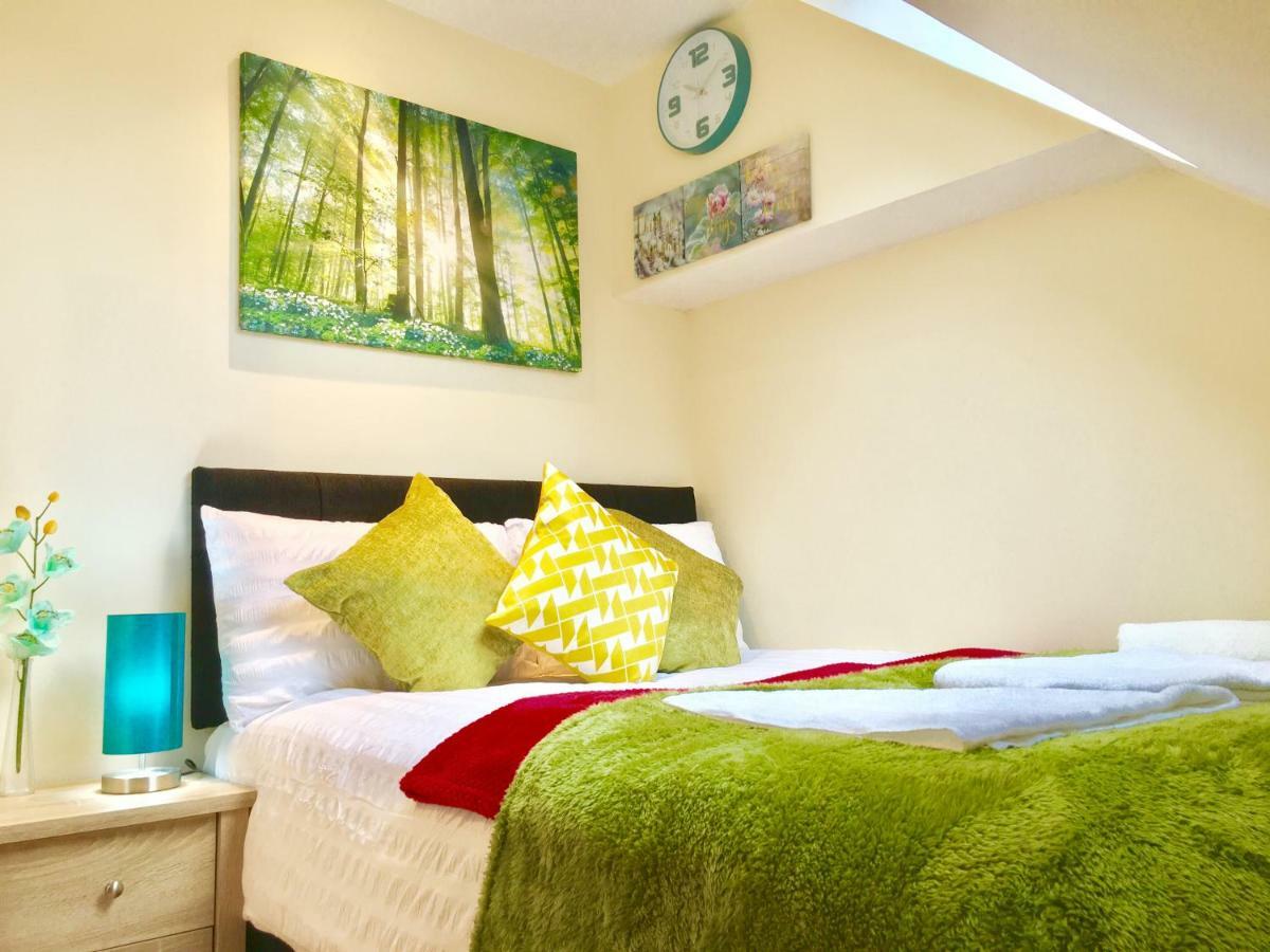 London Studio Apartments, Private Bathrooms And Parking อิลฟอร์ด ภายนอก รูปภาพ