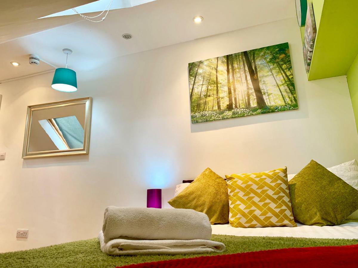 London Studio Apartments, Private Bathrooms And Parking อิลฟอร์ด ภายนอก รูปภาพ
